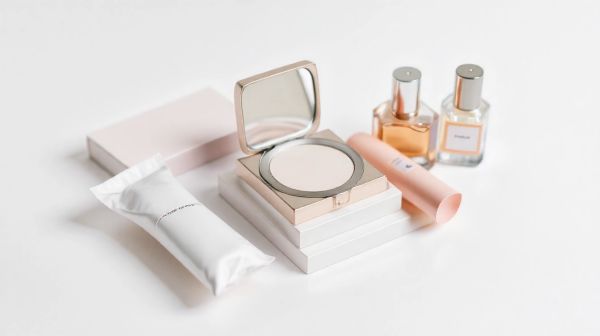 10 astuces pour assurer la conformité des emballages cosmétiques